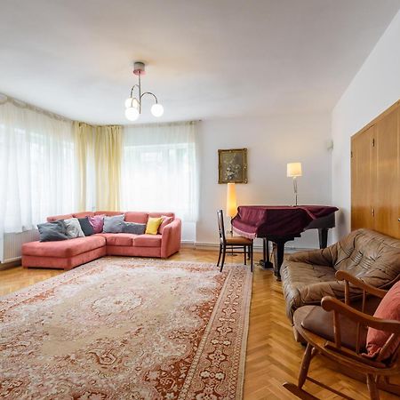 Casa Cu Cires Brasov Apartment Екстериор снимка