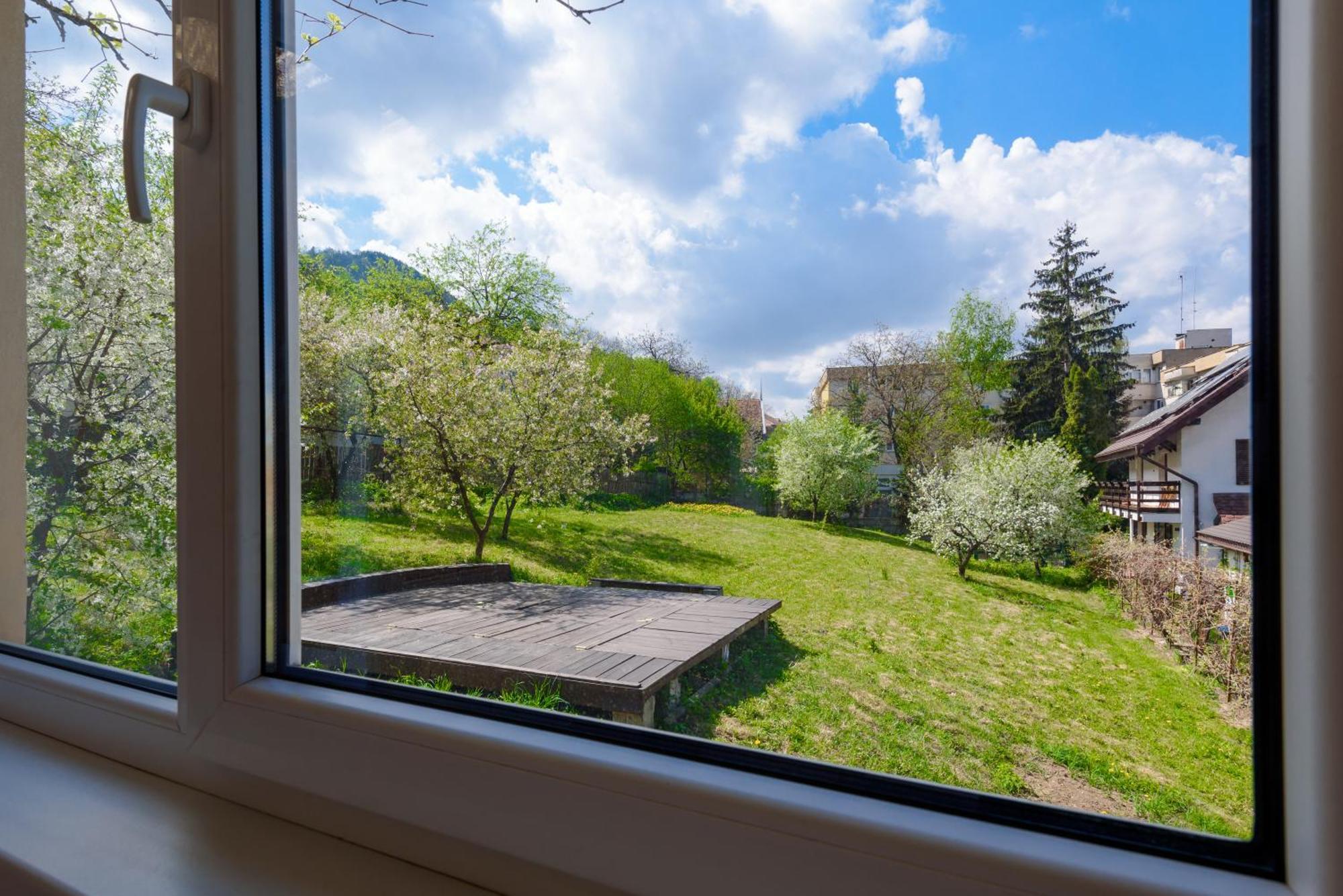 Casa Cu Cires Brasov Apartment Екстериор снимка